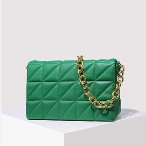 Green quilted flap chain shoulder bag